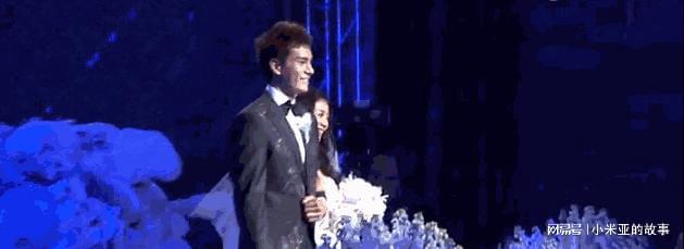 带娃嫁给穷小子现如今老公红到让人嫉妒龙8中国唯一入口一部戏吃一辈子二婚
