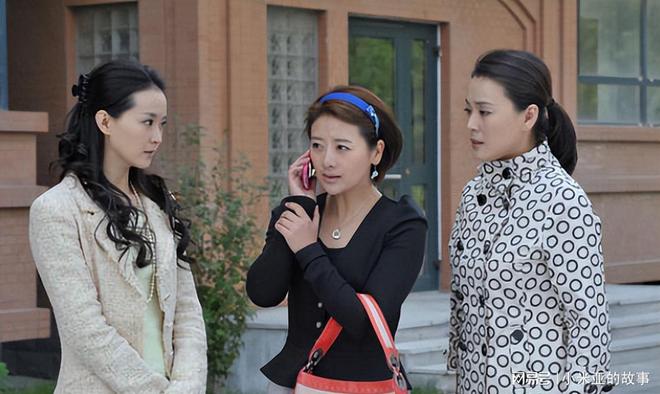 带娃嫁给穷小子现如今老公红到让人嫉妒龙8中国唯一入口一部戏吃一辈子二婚(图14)